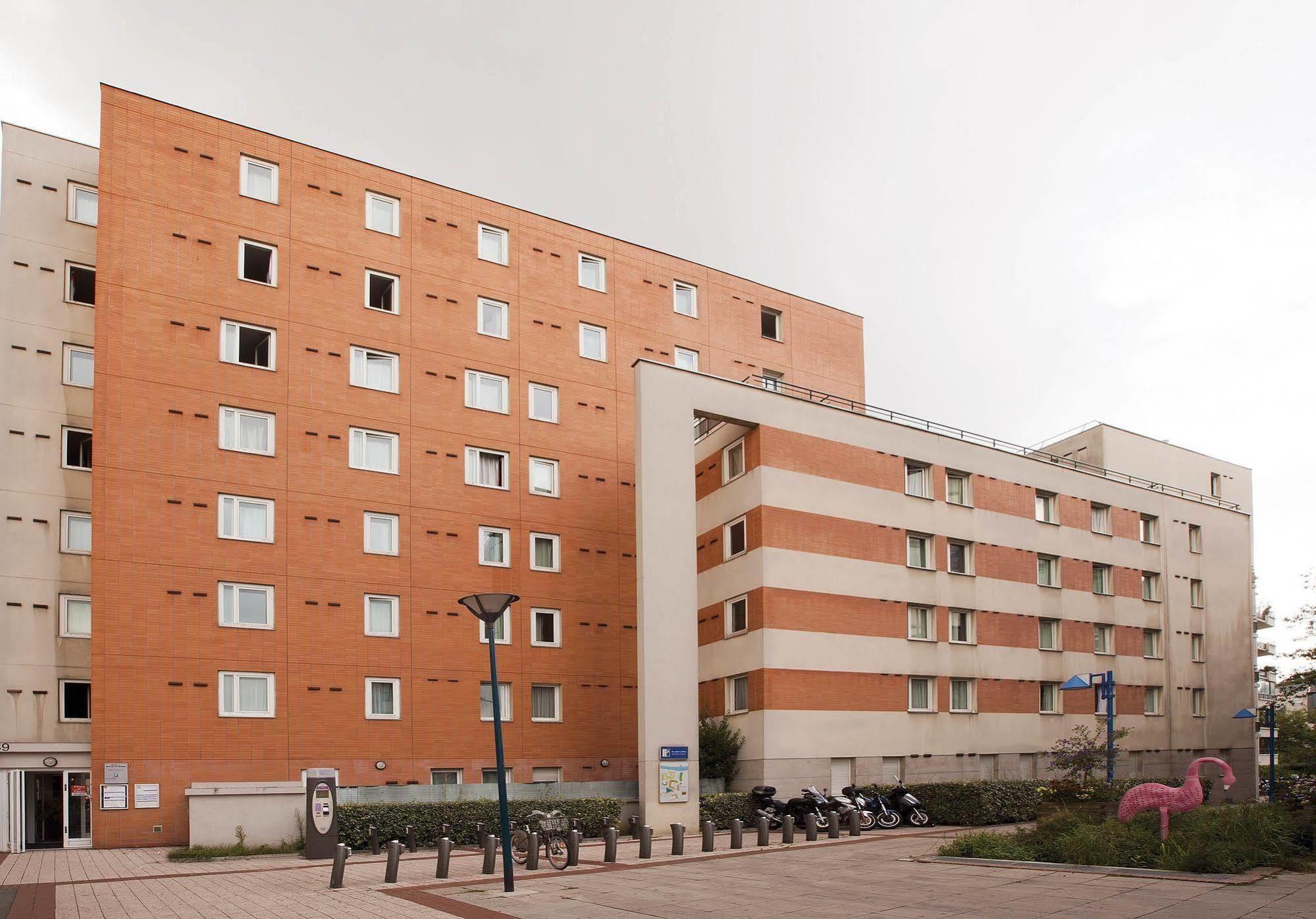 Sejours & Affaires Pantin Charles De Gaulle Aparthotel Exterior photo