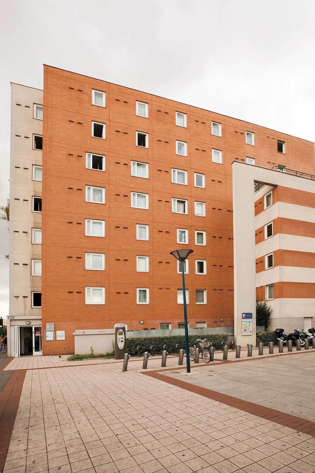 Sejours & Affaires Pantin Charles De Gaulle Aparthotel Exterior photo